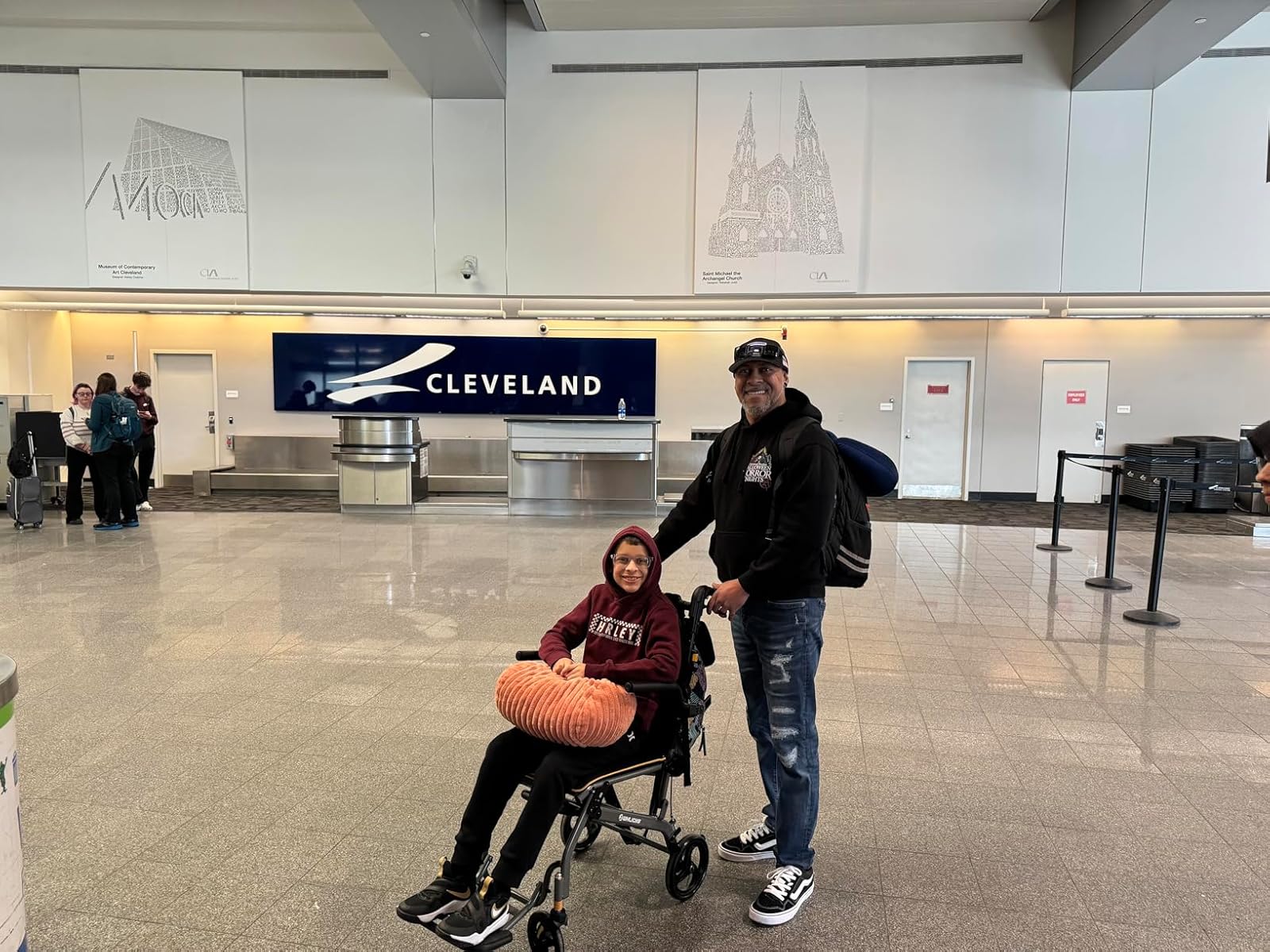 Traveling with Seniors: Choosing a Lightweight Folding Transport Wheelchair